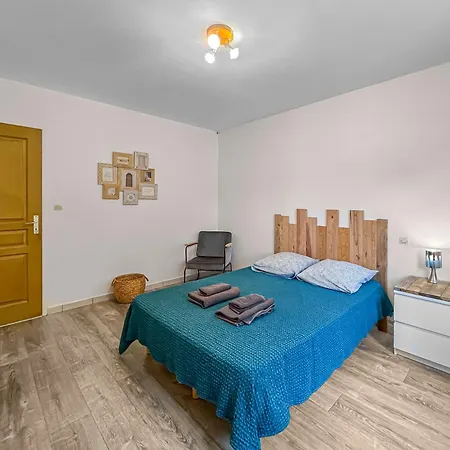 Un Joli Coin De Paradis - Avec Piscine Et Jacuzzi